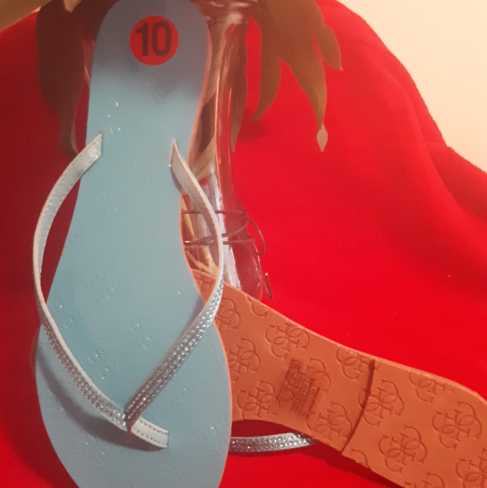 Slippers - Picture 2 of 4